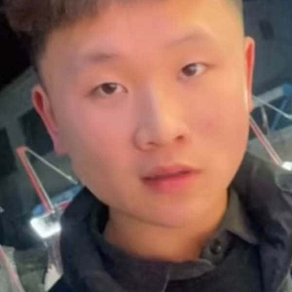 河南21岁单身帅哥真诚找对象-鸡西征婚相亲网