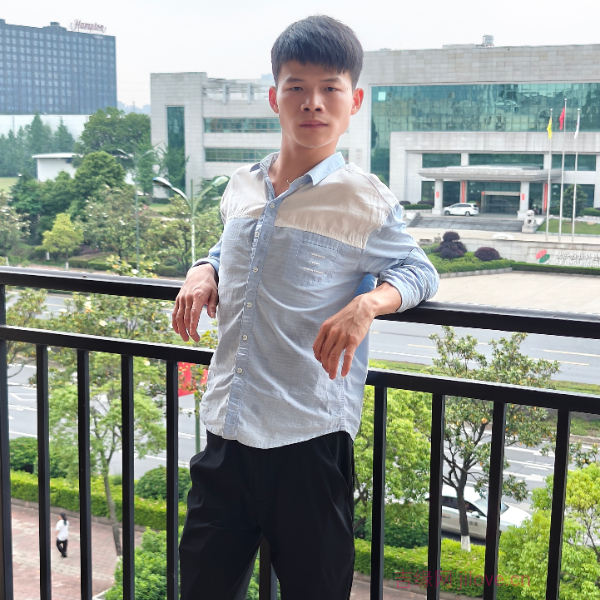 湖南28岁单身帅哥真诚找对象-鸡西征婚相亲网