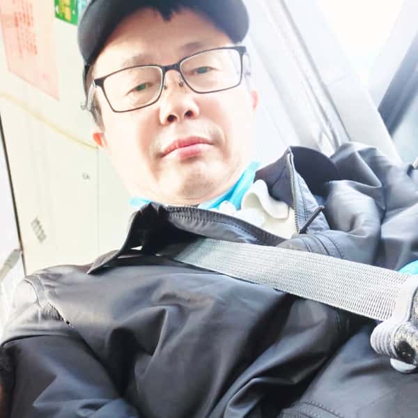 上海56岁单身帅哥真诚找对象-鸡西征婚相亲网