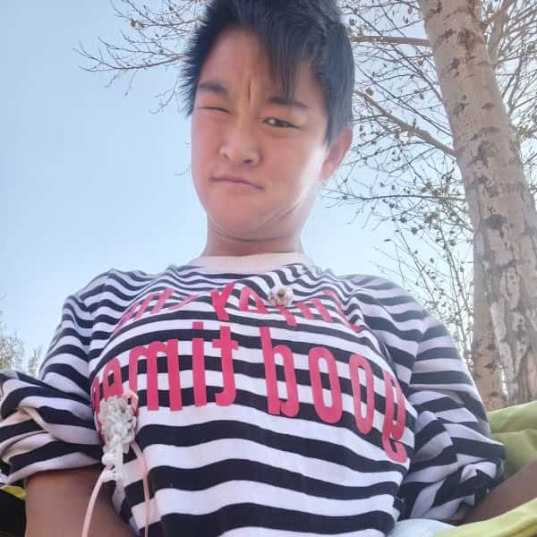 内蒙古24岁单身美女真诚找对象-鸡西征婚相亲网