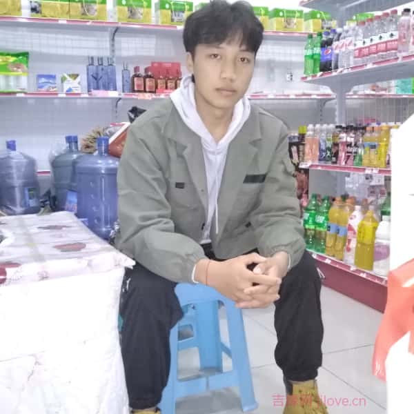 贵州22岁单身帅哥真诚找对象-鸡西征婚相亲网
